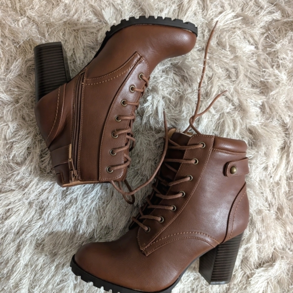 Boots / Booties